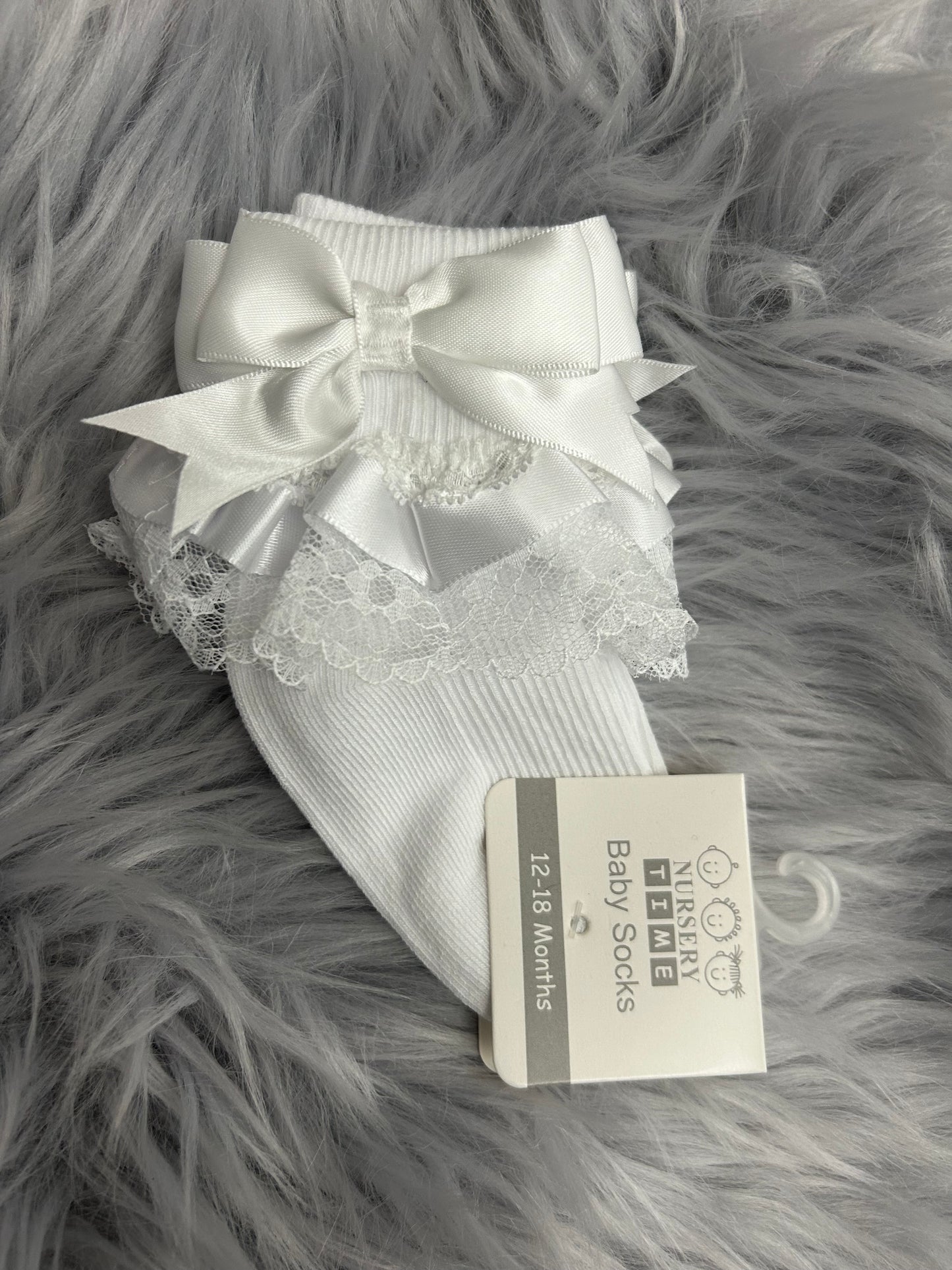 White bow frill socks