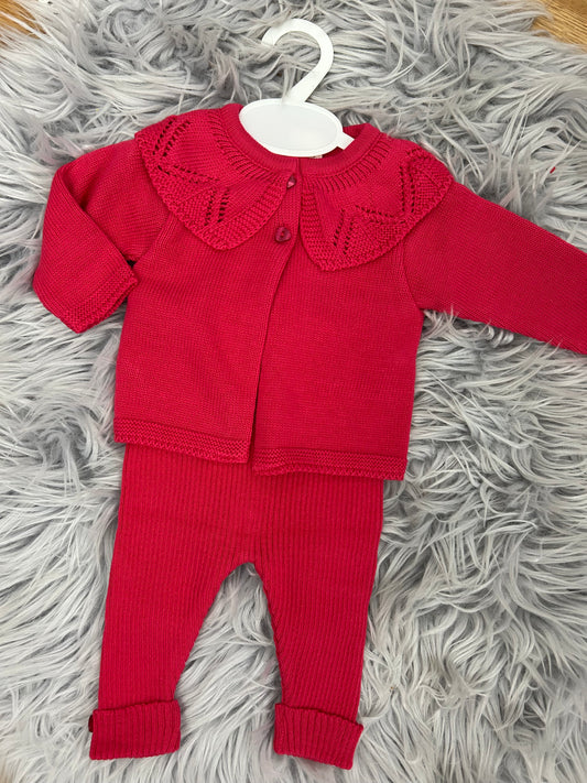 Red knitted set