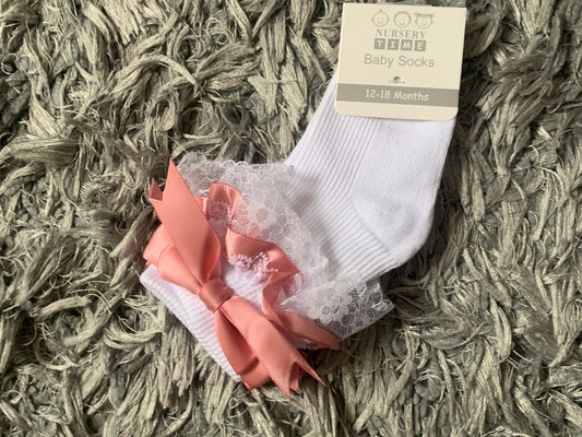 Dark pink bow frill socks